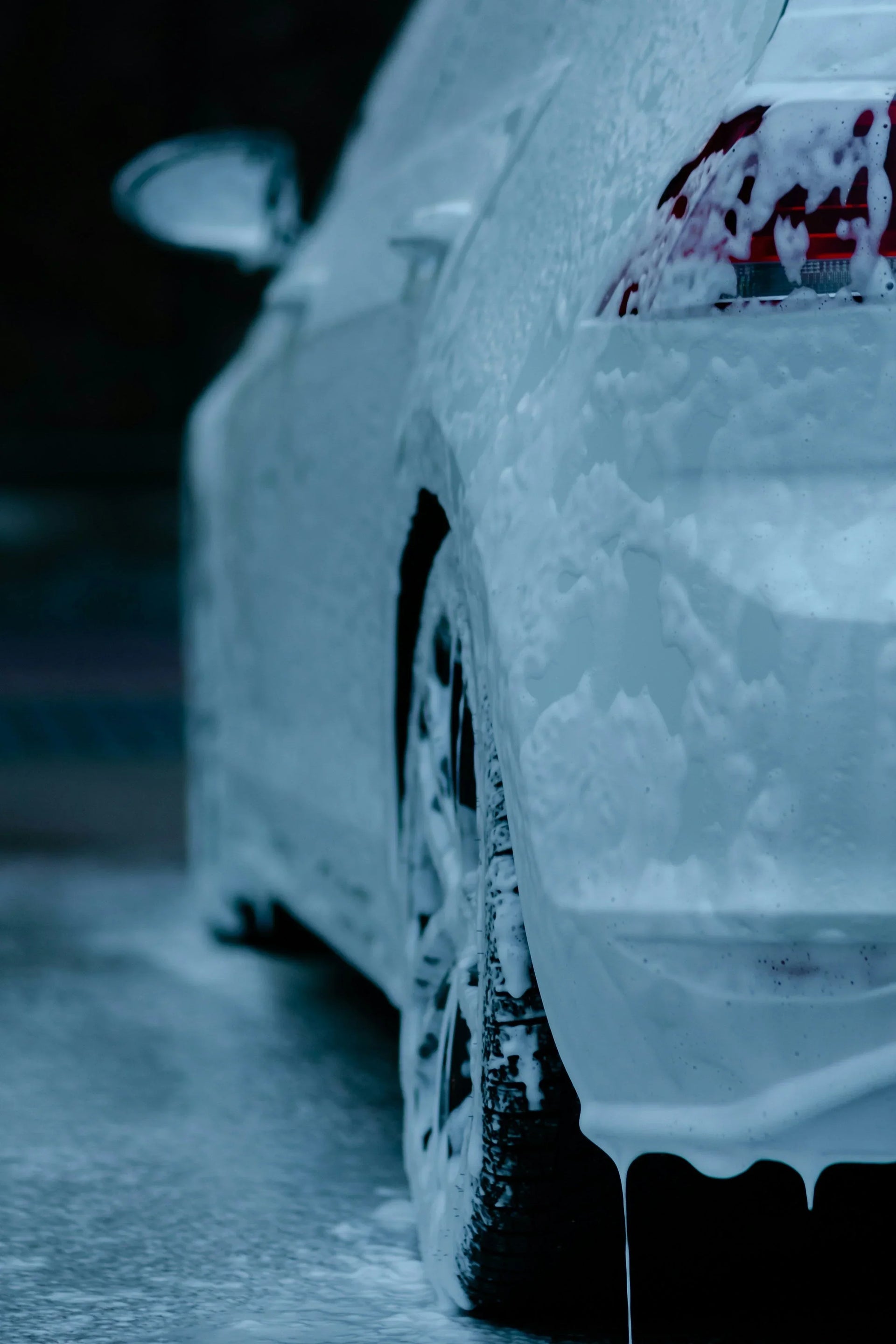 Car Wash vs. Hand Wash – What’s Really Better for Your Vehicle?