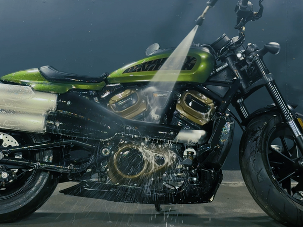 Motorcycle Cleaning – Shampoo & Chain Cleaner | Swissvax US