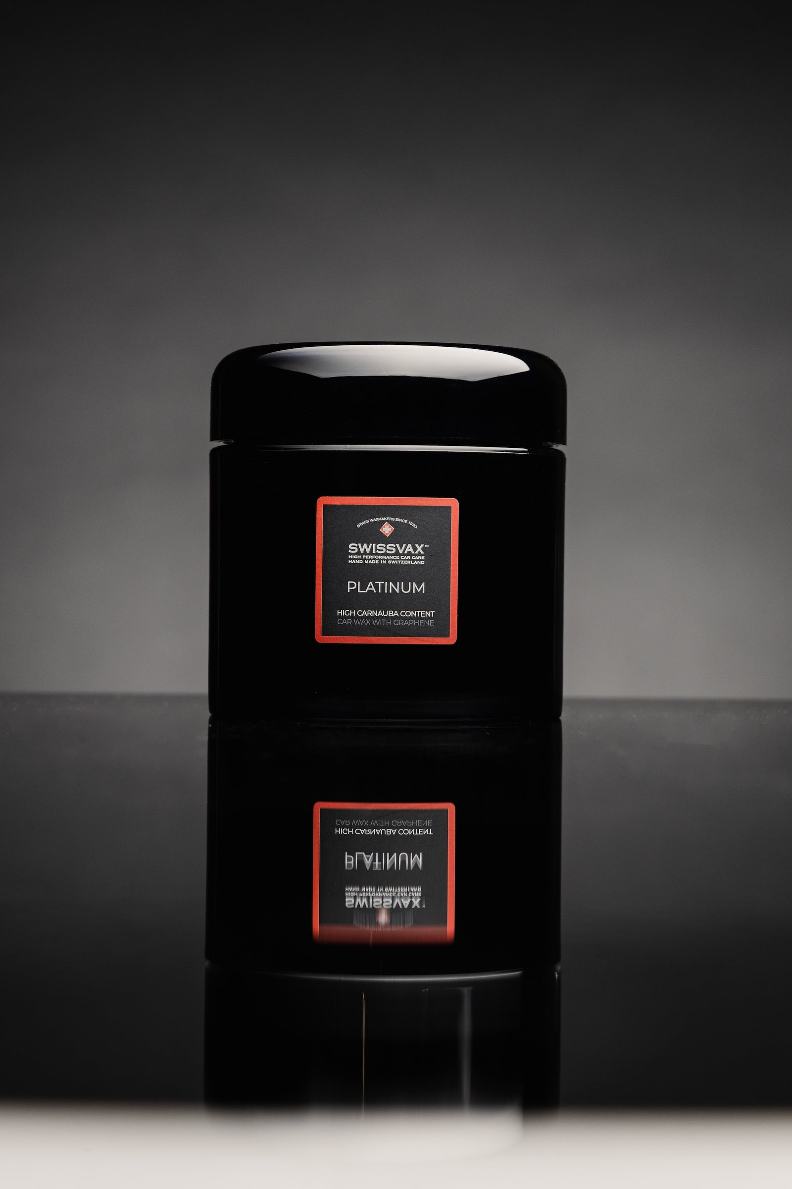 Graphene Carnauba Wax 60% – Maximum Paint Protection | Swissvax